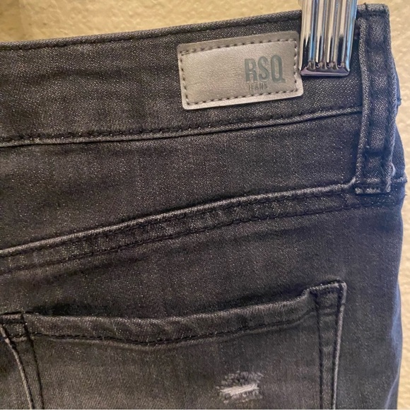 RSQ Women Gray Vintage High Rise Rip Raw Hem Buttoned Fly Jean Shorts Size 26 - Picture 5 of 8